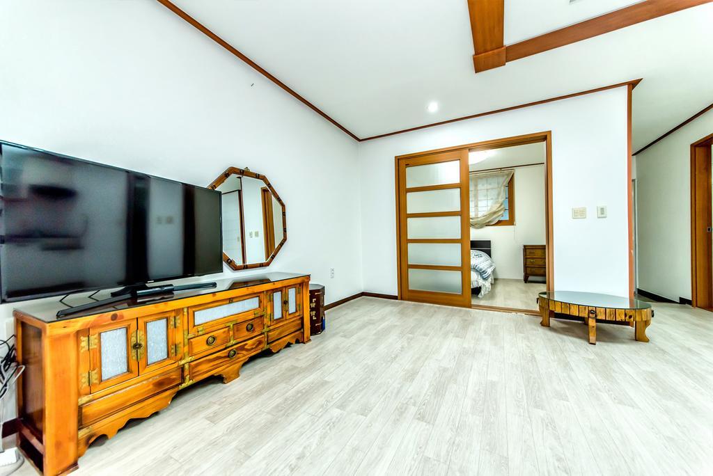 Dongsannara Pension Seogwipo Exterior foto